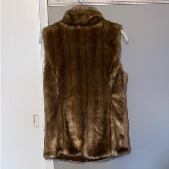 Reversible vest - Picture 2 of 6